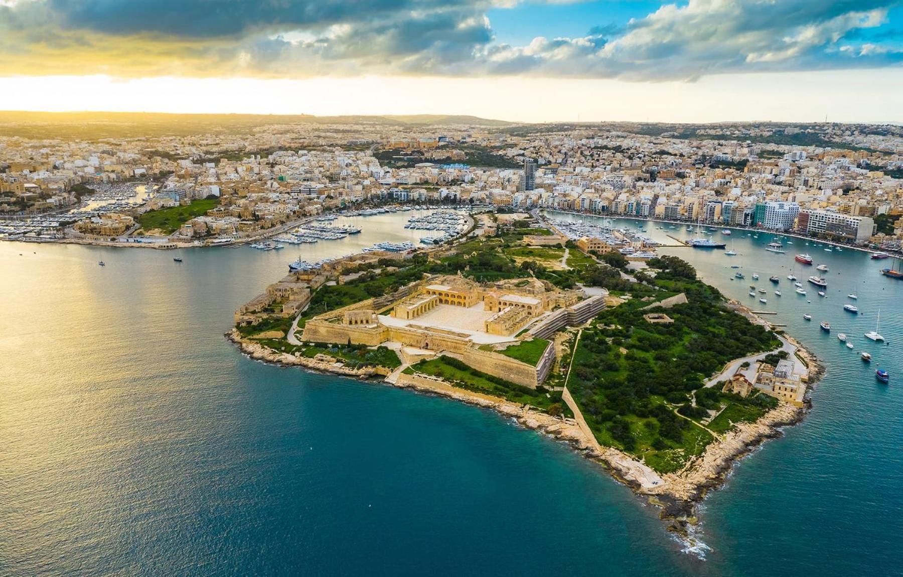 A Lovely 3 Bedroom, 3 Baths Home In The Centre Of Gzira By 360 Estates 外观 照片